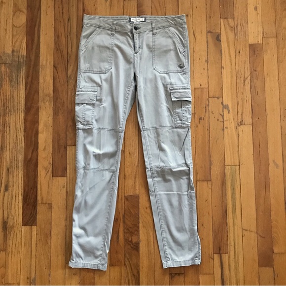 Abercrombie & Fitch Skinny Fit Khaki Cargo Pants Size 6 - Picture 1 of 6